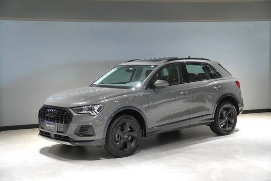 AUDI Q3 2.0 40 TFSI GASOLINA PERFORMANCE QUATTRO TIPTRONIC AUDI Q3 2.0 40 TFSI GASOLINA PERFORMANCE QUATTRO TIPTRONIC